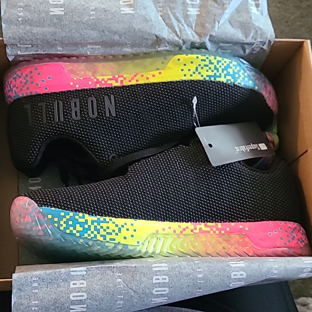 NoBull Glitch Trainer + size 9